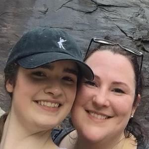 Meet your Posher, April